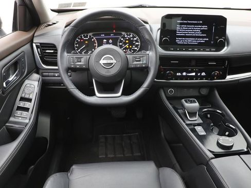 Used 2023 Nissan Rogue SL w/ SL Premium Package image 14