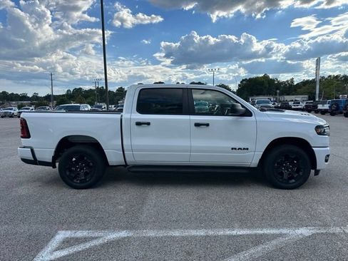 New 2026 RAM 1500 Express AWD/4WD image 5
