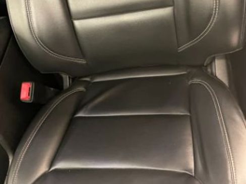 Used 2022 Ford Explorer XLT w/ Equipment Group 202A image 16