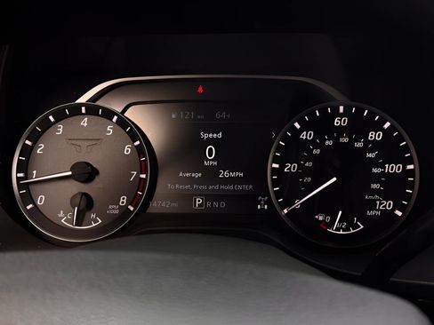 Used 2024 Nissan Titan SV w/ SV Bronze Edition Package image 21