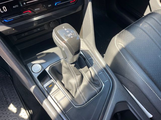Used 2023 Volkswagen Tiguan SE FWD image 19