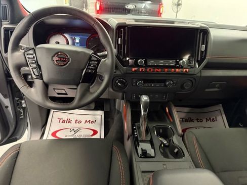 Used 2025 Nissan Frontier PRO-4X w/ Pro Convenience Package image 17