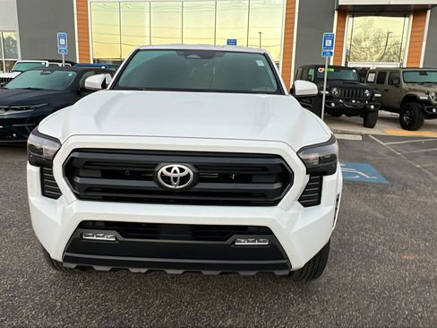 Used 2024 Toyota Tacoma SR5 image 3