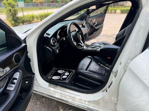 Used 2020 Mercedes-Benz C 300 Sedan image 7