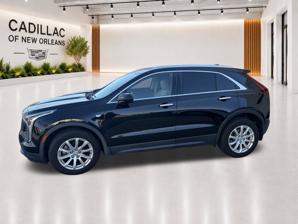 Used 2019 Cadillac XT4 Luxury w/ Cold Weather Package AWD/4WD image 3