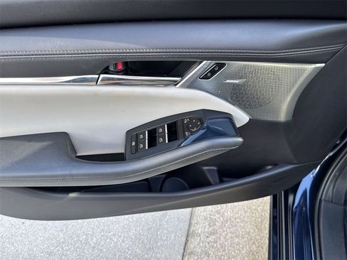 Used 2019 MAZDA MAZDA3 Hatchback w/ Preferred Package image 40