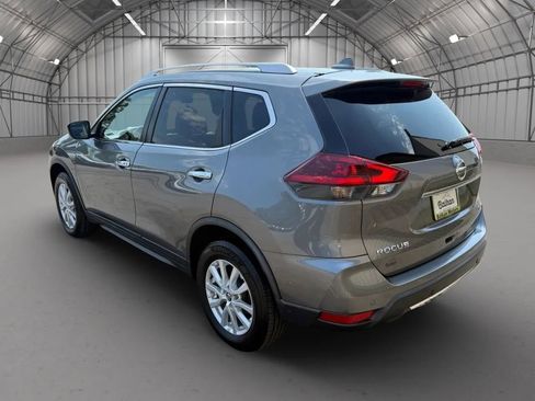 Used 2019 Nissan Rogue SV image 9