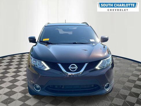 Used 2017 Nissan Rogue Sport SV w/ SV Premium Package FWD image 2