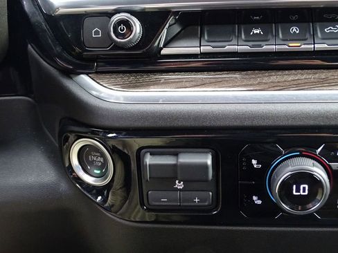 Used 2025 Chevrolet Silverado 1500 LT image 33