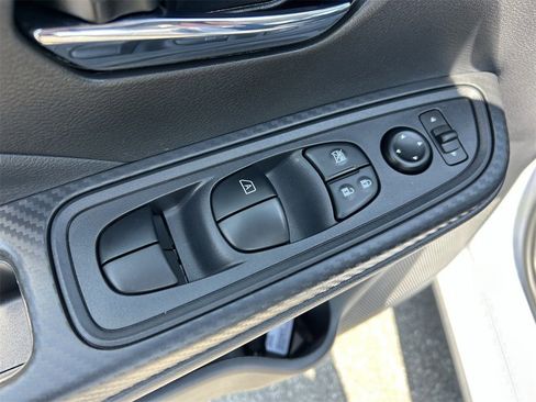 New 2025 Nissan Versa SV image 22