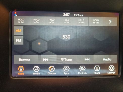 Used 2019 Jeep Cherokee Latitude AWD/4WD image 25