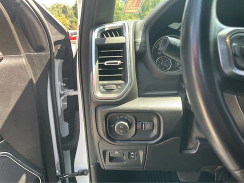 Used 2021 RAM 1500 Laramie w/ Sport Appearance Package AWD/4WD image 14