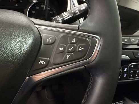 Used 2024 Chevrolet Equinox Premier AWD/4WD image 25