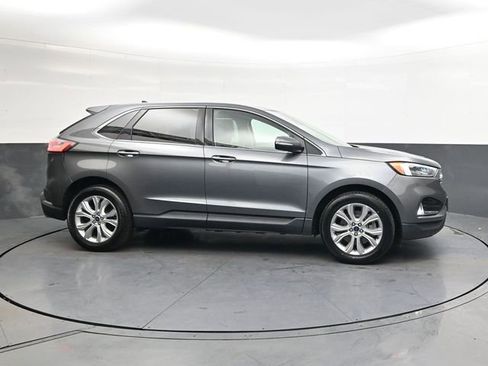 Used 2022 Ford Edge Titanium w/ Equipment Group 301A image 2