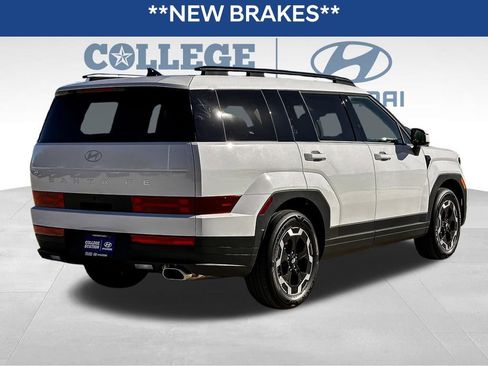 Used 2026 Hyundai Santa Fe SEL image 10