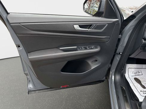 New 2026 Volkswagen Atlas Cross Sport SEL image 18