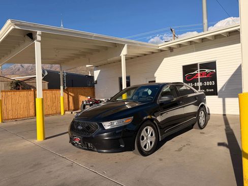 Used 2018 Ford Taurus Police Interceptor AWD image 3
