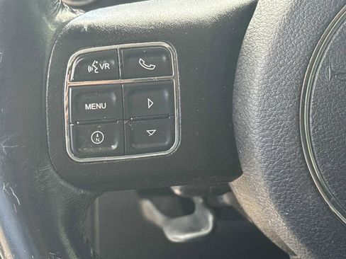 Used 2016 Jeep Wrangler Unlimited Sahara w/ Connectivity Group AWD/4WD image 23