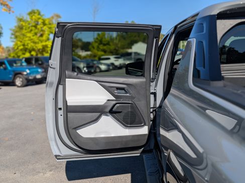 New 2025 Chevrolet Silverado EV RST image 26