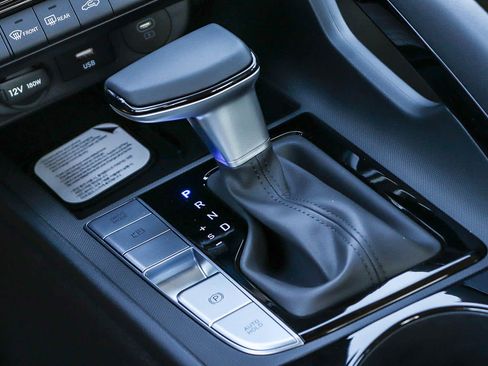 New 2026 Hyundai Elantra Limited FWD image 25