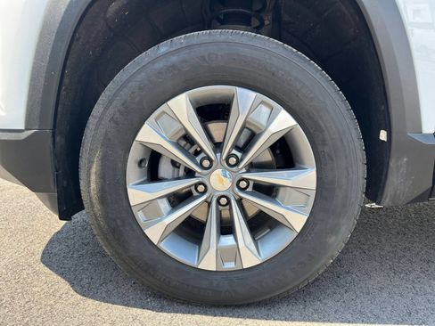Used 2025 Chevrolet Equinox LT FWD image 35