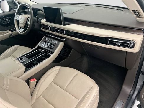 Used 2023 Lincoln Aviator Reserve w/ Elements Package Plus RWD image 16