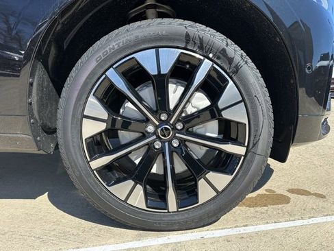 New 2026 Volvo XC60 B5 Plus w/ Protection Package Premier image 9