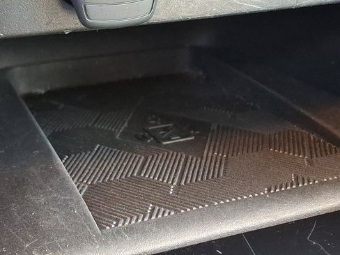 Used 2023 Nissan Versa SV image 24