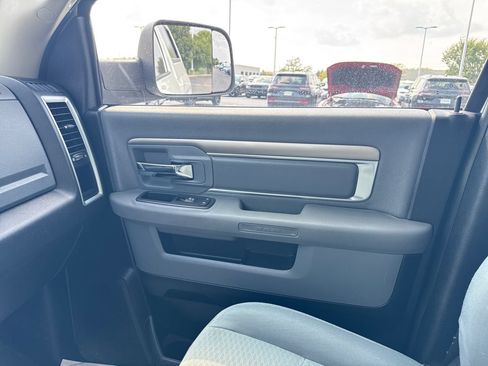 Used 2016 RAM 2500 SLT AWD/4WD image 24