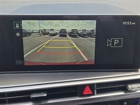 New 2025 Kia Sorento LX image 13