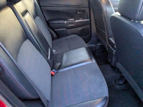 Used 2024 Mitsubishi Outlander Sport SE image 19