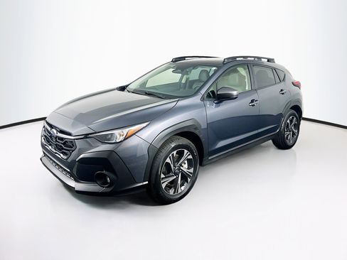 Used 2024 Subaru Crosstrek 2.0i Premium image 3