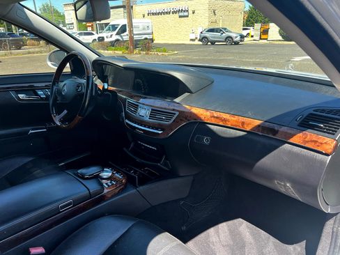 Used 2009 Mercedes-Benz S 550 S 550 image 21