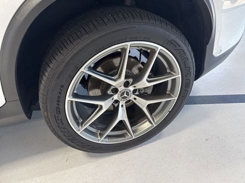Used 2022 Mercedes-Benz GLC 300 4MATIC image 9