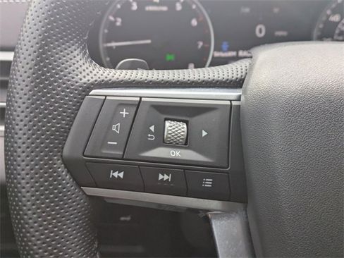 Used 2023 Mitsubishi Outlander SE image 29