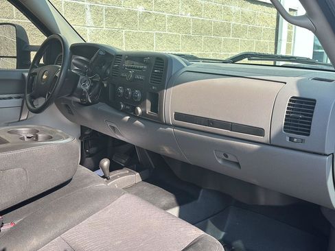 Used 2012 Chevrolet Silverado 2500 W/T AWD/4WD image 16