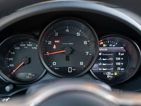 Used 2025 Porsche 718 Cayman image 16