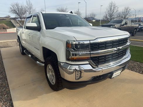 Used 2018 Chevrolet Silverado 1500 LT w/ All Star Edition image 3