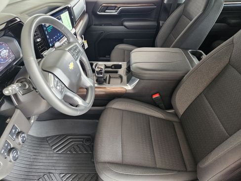 Used 2024 Chevrolet Silverado 1500 LT AWD/4WD image 14
