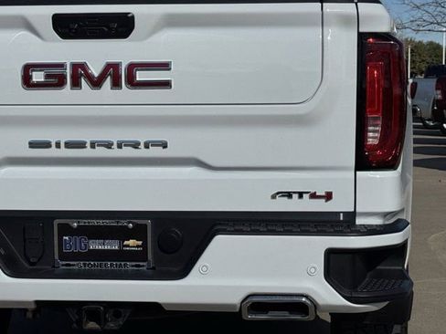 Used 2024 GMC Sierra 1500 AT4 w/ Technology Package image 7
