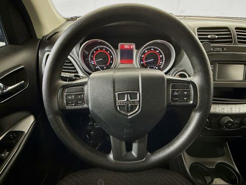 Used 2018 Dodge Journey SE w/ Mopar All Weather Group FWD image 13