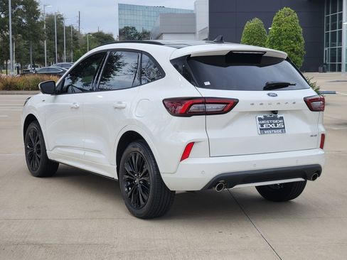 Used 2025 Ford Escape ST-Line Elite w/ Premium Technology Package image 5