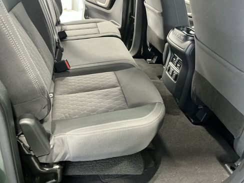 Used 2024 Nissan Titan SV w/ SV Bronze Edition Package image 16