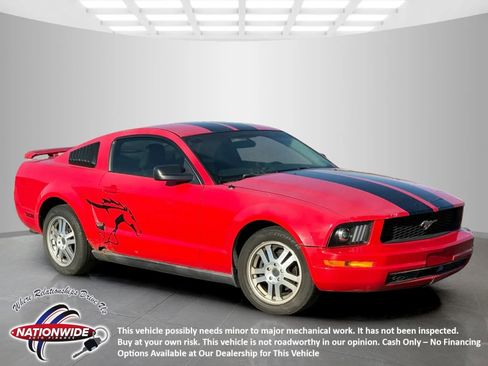 Used 2005 Ford Mustang Coupe image 1