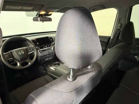 Used 2025 Honda Ridgeline Sport image 31
