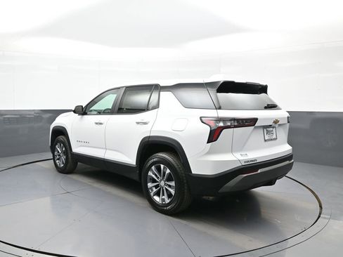 Used 2025 Chevrolet Equinox LT FWD image 8
