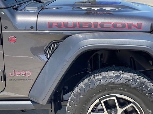 Used 2025 Jeep Wrangler Unlimited Rubicon AWD/4WD image 11