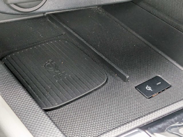 Used 2025 Hyundai Elantra Limited FWD image 24