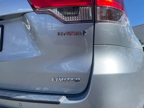 Used 2018 Toyota Highlander Limited Platinum w/ Carpet Mat Package (TMS) image 14