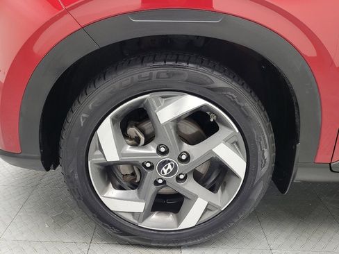 Used 2022 Hyundai Venue Limited image 31